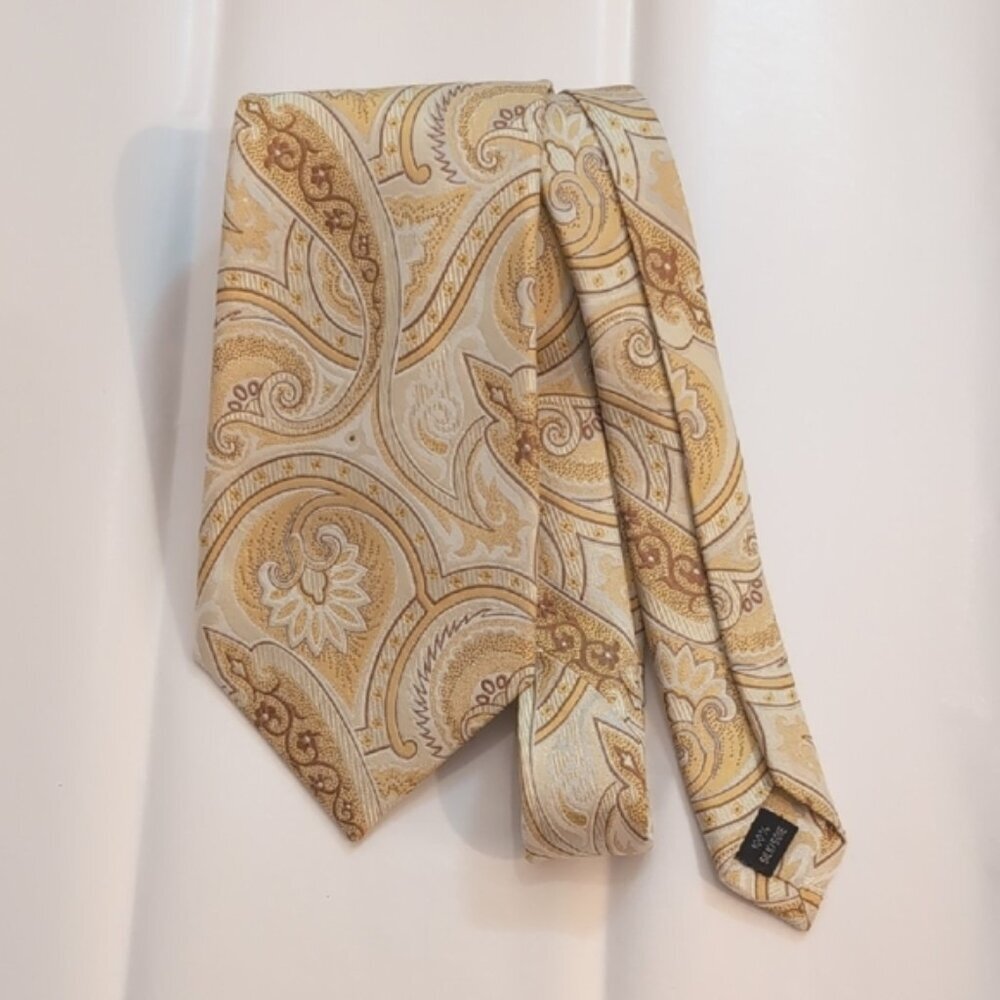 Stefano Conti Gold Paisley Men's 100% Silk Tie